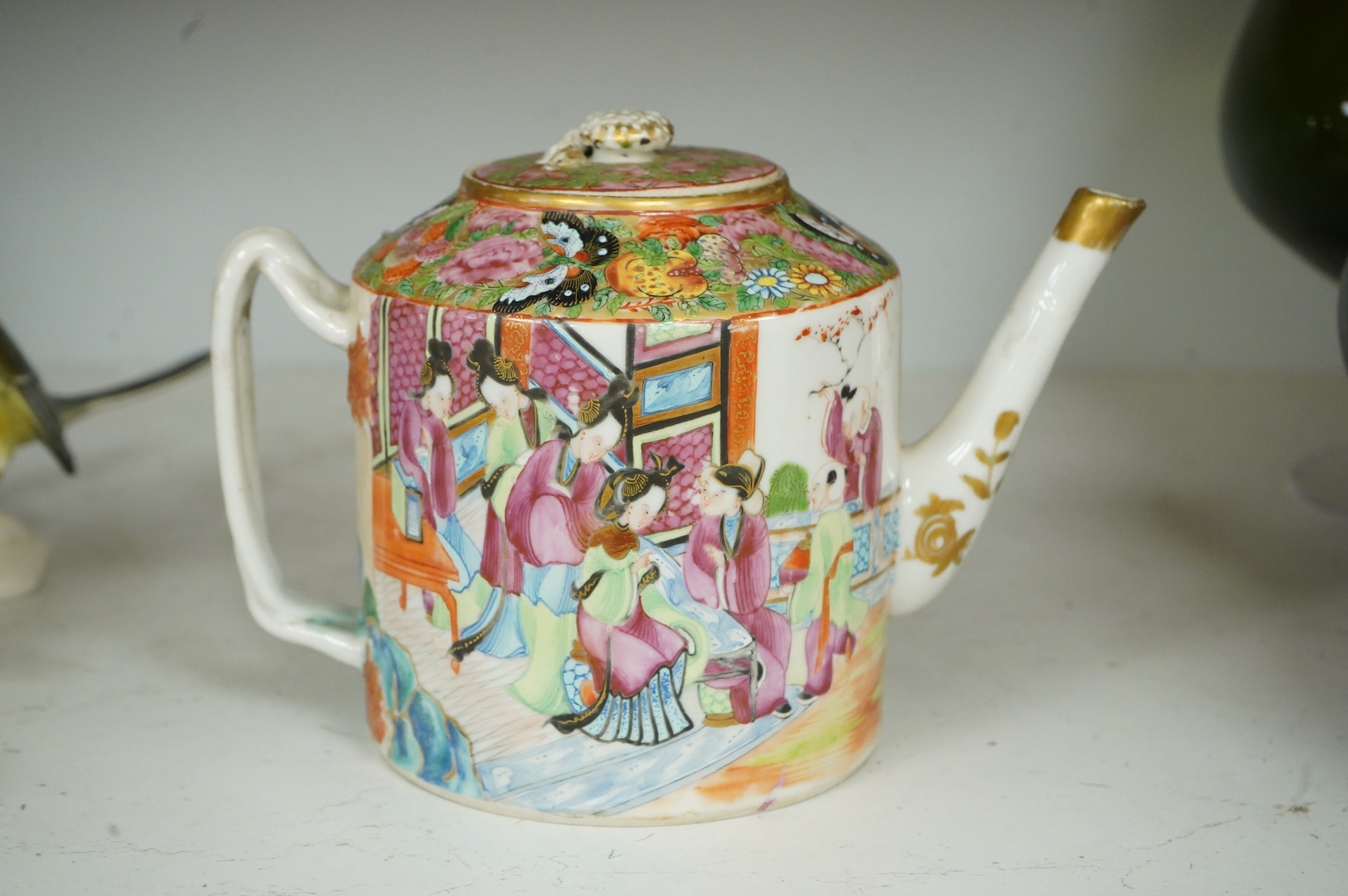 A Chinese famille rose teapot and cover, c.1830, 15cm